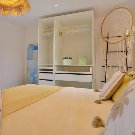 2 Bedrooms With Sea View Shared Pool And Terrace At Apartment