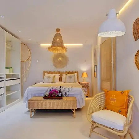 Apartment 2 Bedrooms With Sea View Shared Pool And Terrace At *