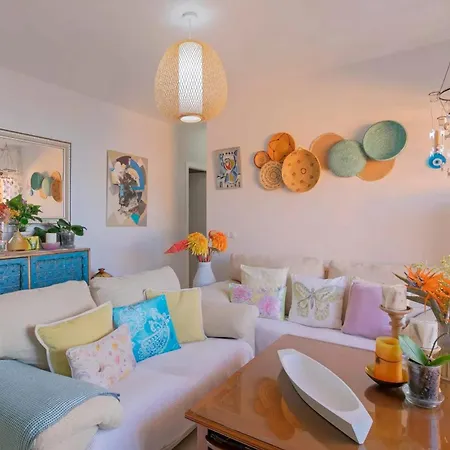 2 Bedrooms With Sea View Shared Pool And Terrace At 아파트