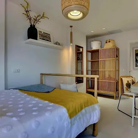 2 Bedrooms With Sea View Shared Pool And Terrace At 아파트 *
