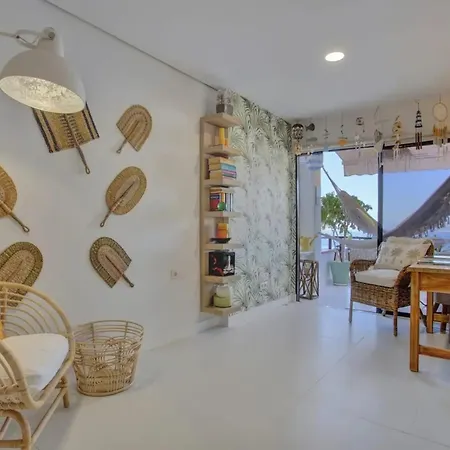 아파트 2 Bedrooms With Sea View Shared Pool And Terrace At *