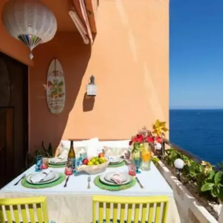 2 Bedrooms With Sea View Shared Pool And Terrace At